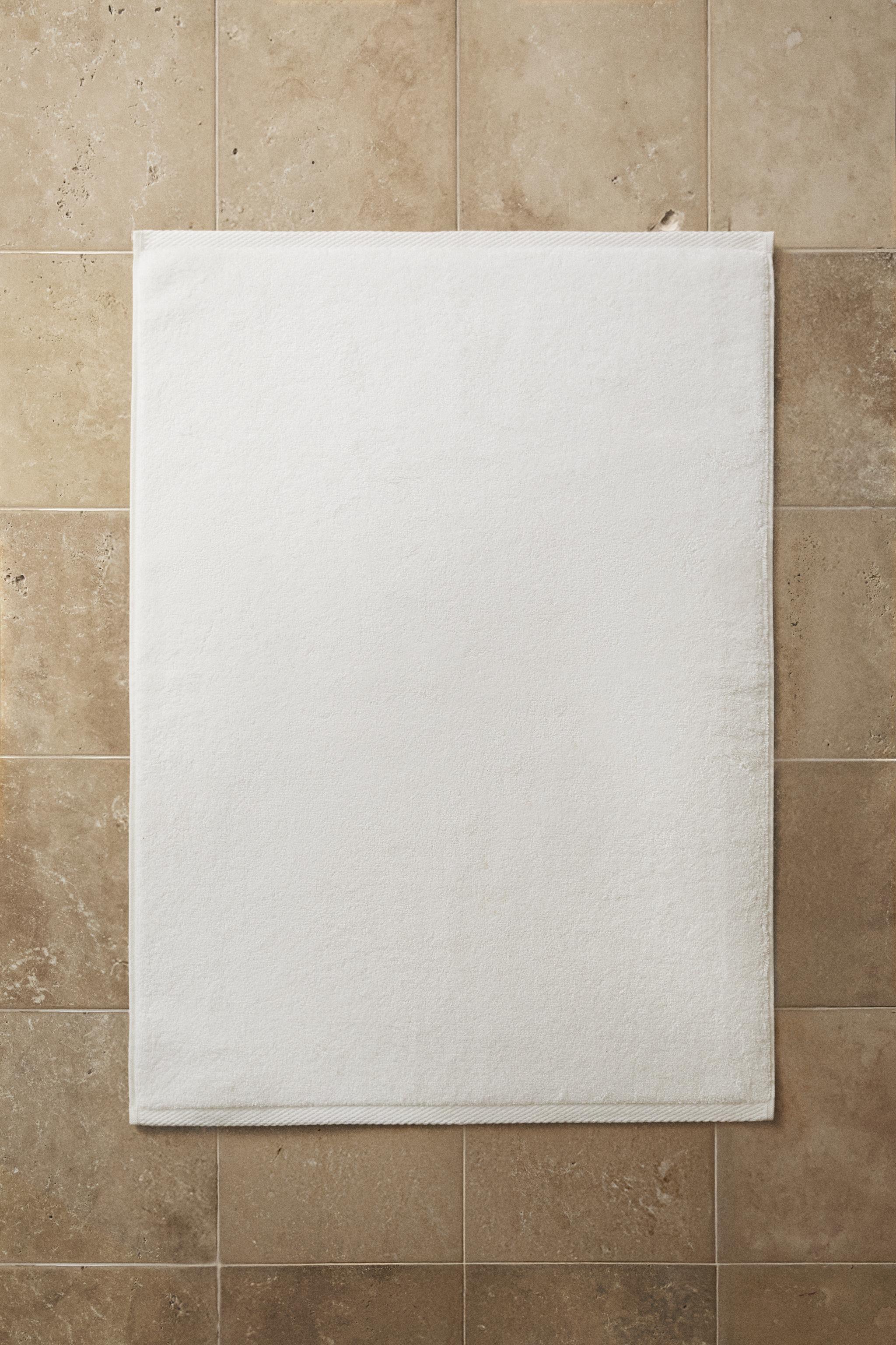 EXTRA SOFT NON-SLIP BATH MAT